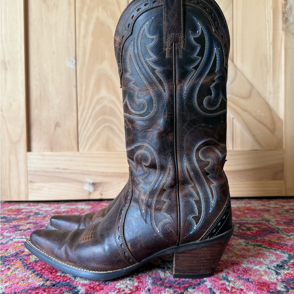 Women’s Ariat Snip Toe Western Cowboy Boots 8.5